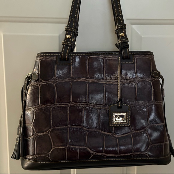 Dooney & Bourke Croc Embossed double handle tassel Bag Brown & Black & key fob - Picture 1 of 16